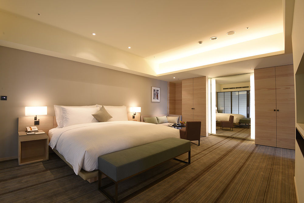 Hotel Cozzi Ximen Тайнань Екстер'єр фото